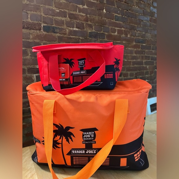 Trader Joe’s mini insulated bag in red LIMITED RUN - Picture 3 of 6